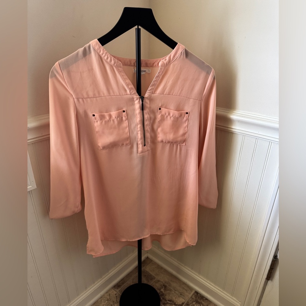 Maurices Light Pink (Coral) Blouse with Pockets Size Smallโ